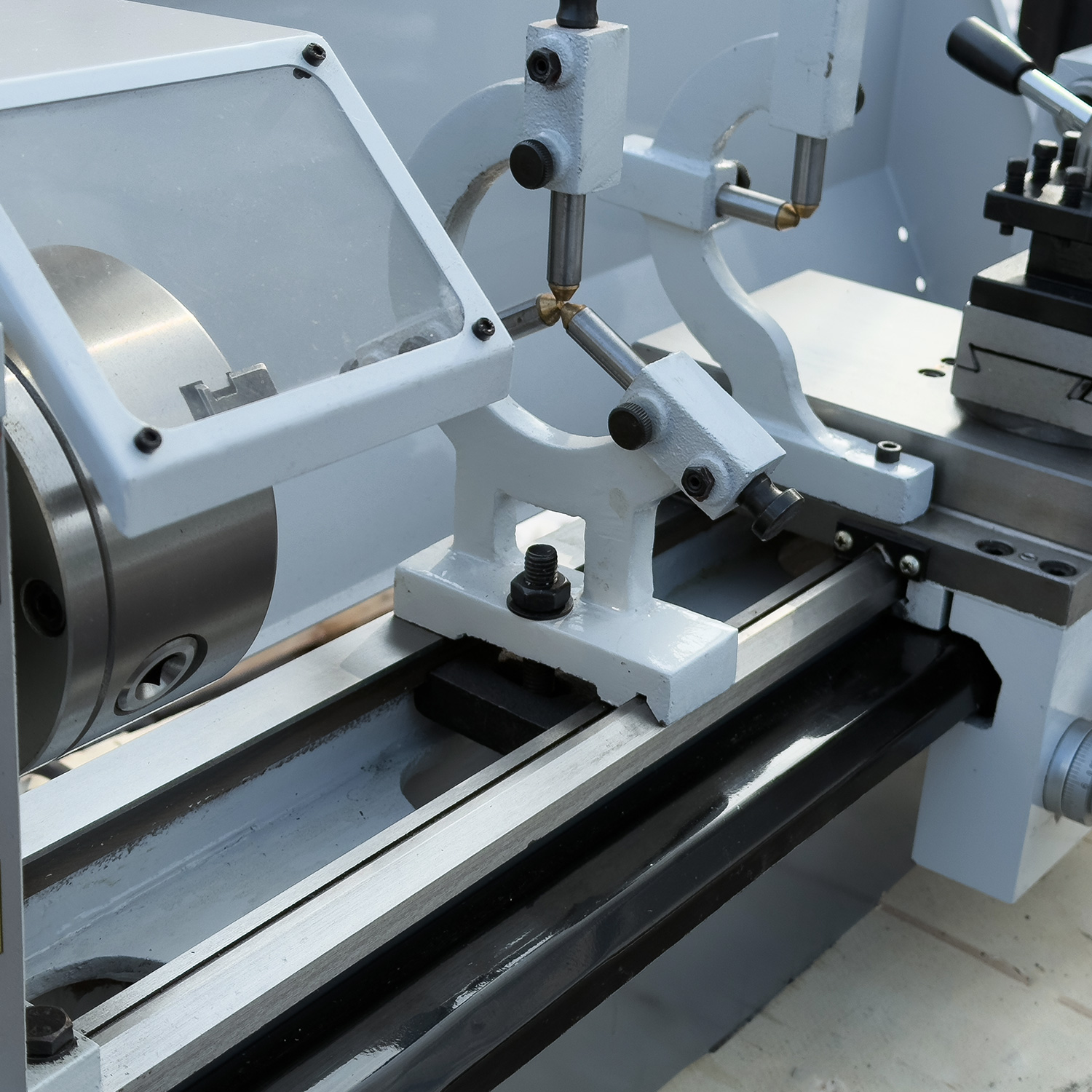 SPA-700P универсальный токарный станок + подставка