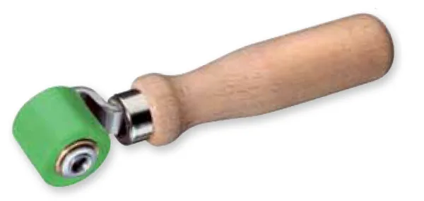 Силиконовый прижимной ролик Freund 33 x 45мм
