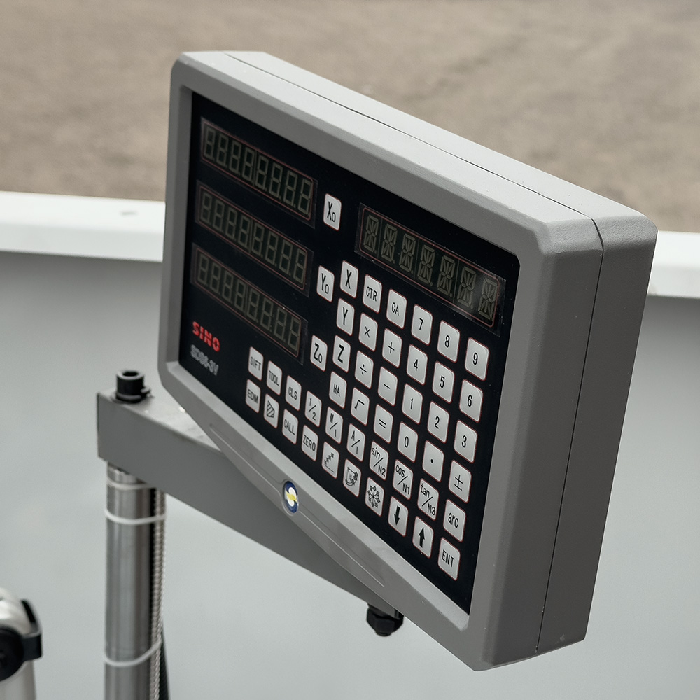 SPV-1500/500 универсальный токарный станок  с УЦИ