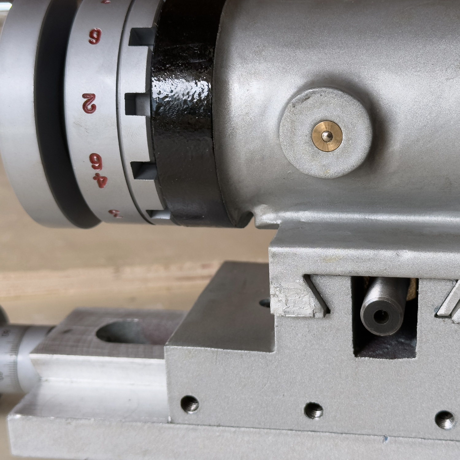 Приспособление для заточки инструмента с делительной головкой к ON-220