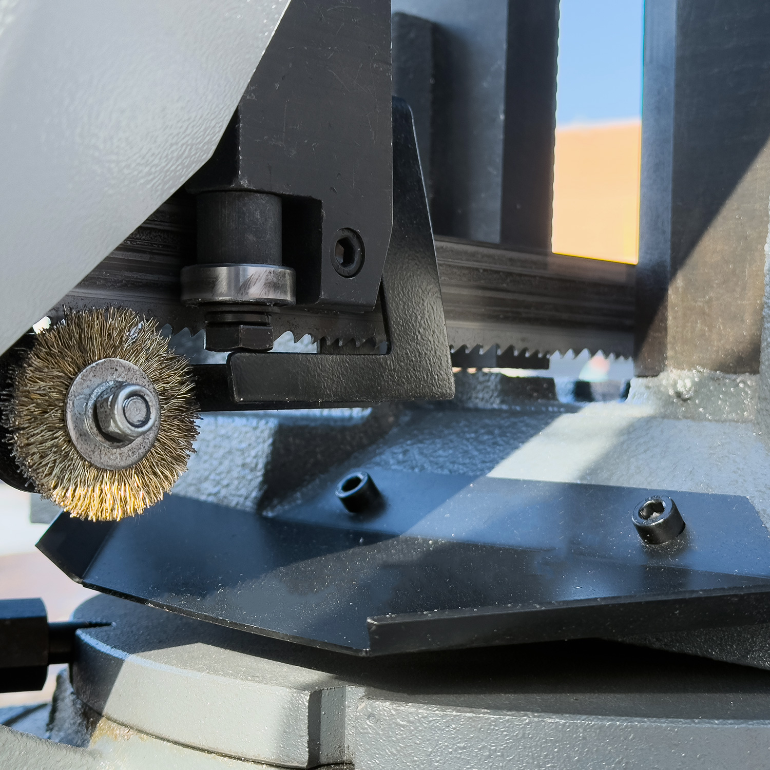 PPS-270HPA полуавтоматический ленточнопильный станок по металлу