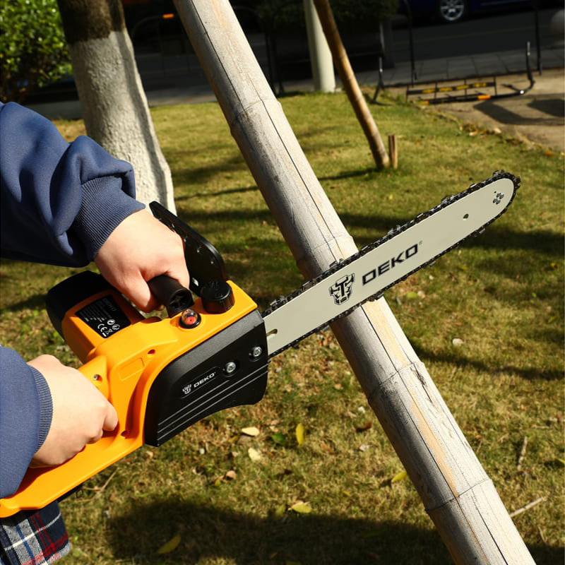 Пила цепная электрическая DEKO DKEC14, 1800Вт
