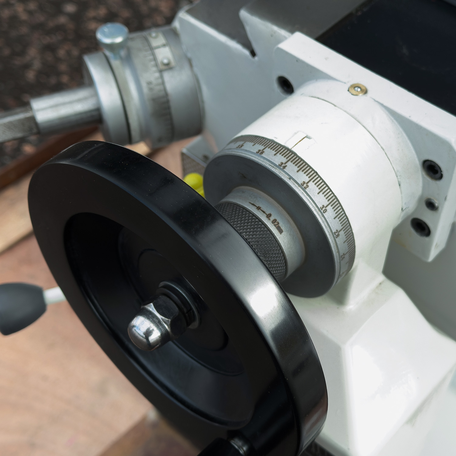 FHV-50PD универс. фрезерный станок с цифр. измер.