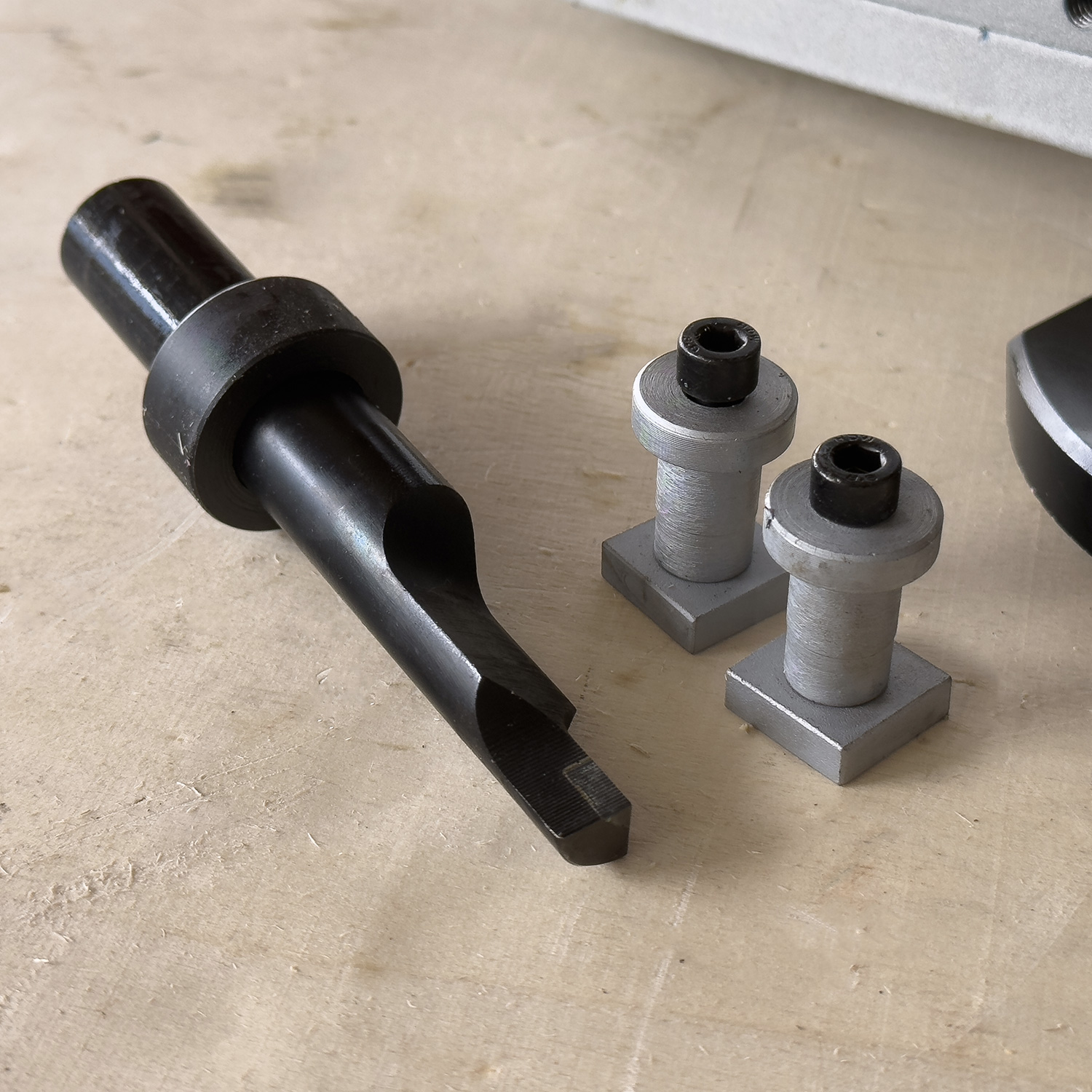 Приспособление для заточки инструмента с делительной головкой к ON-220