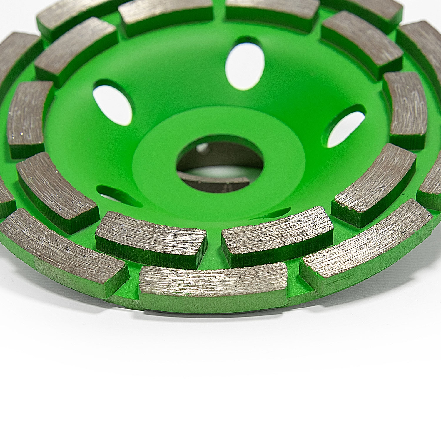 Алмазная шлифовальная чашка по бетону Diamaster GreenLux 125мм (22,2) 2-рядный/спекание