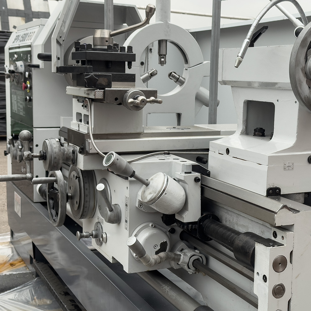 SPV-1500/500 универсальный токарный станок  с УЦИ