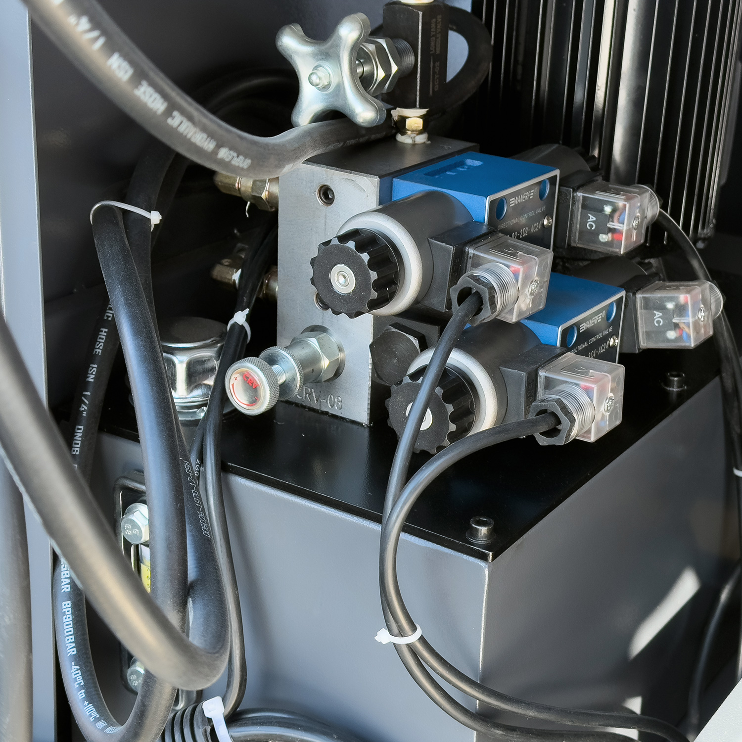 PPS-270HPA полуавтоматический ленточнопильный станок по металлу