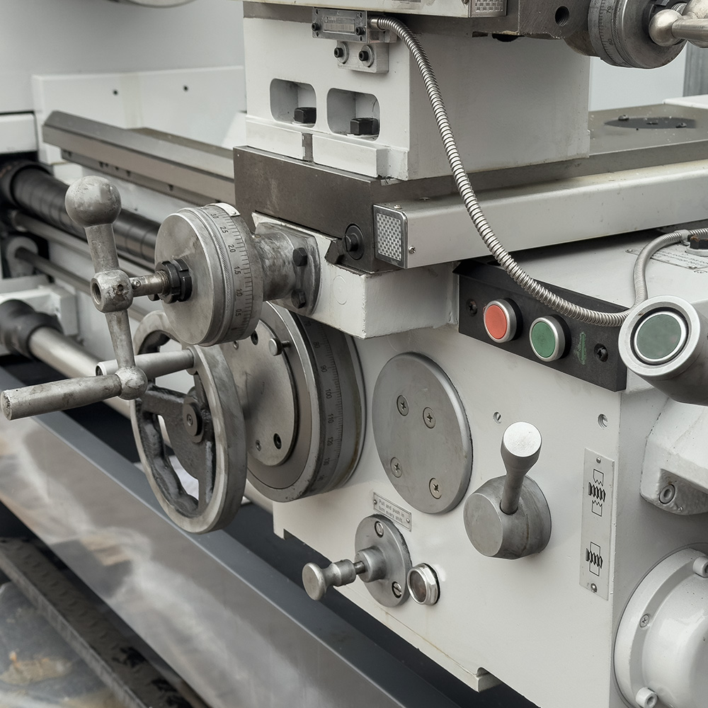 SPV-1500/500 универсальный токарный станок  с УЦИ